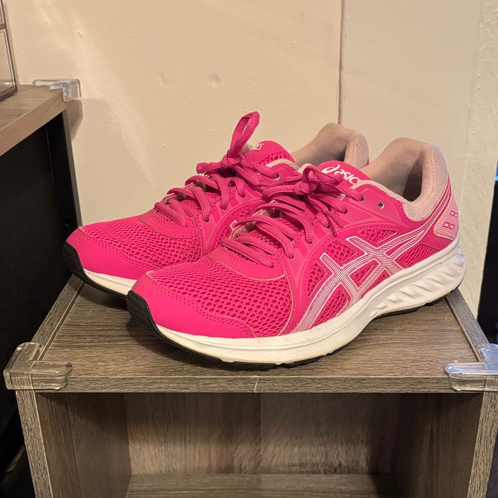 ASICS Women's Vibrant Pink Athletic Shoes